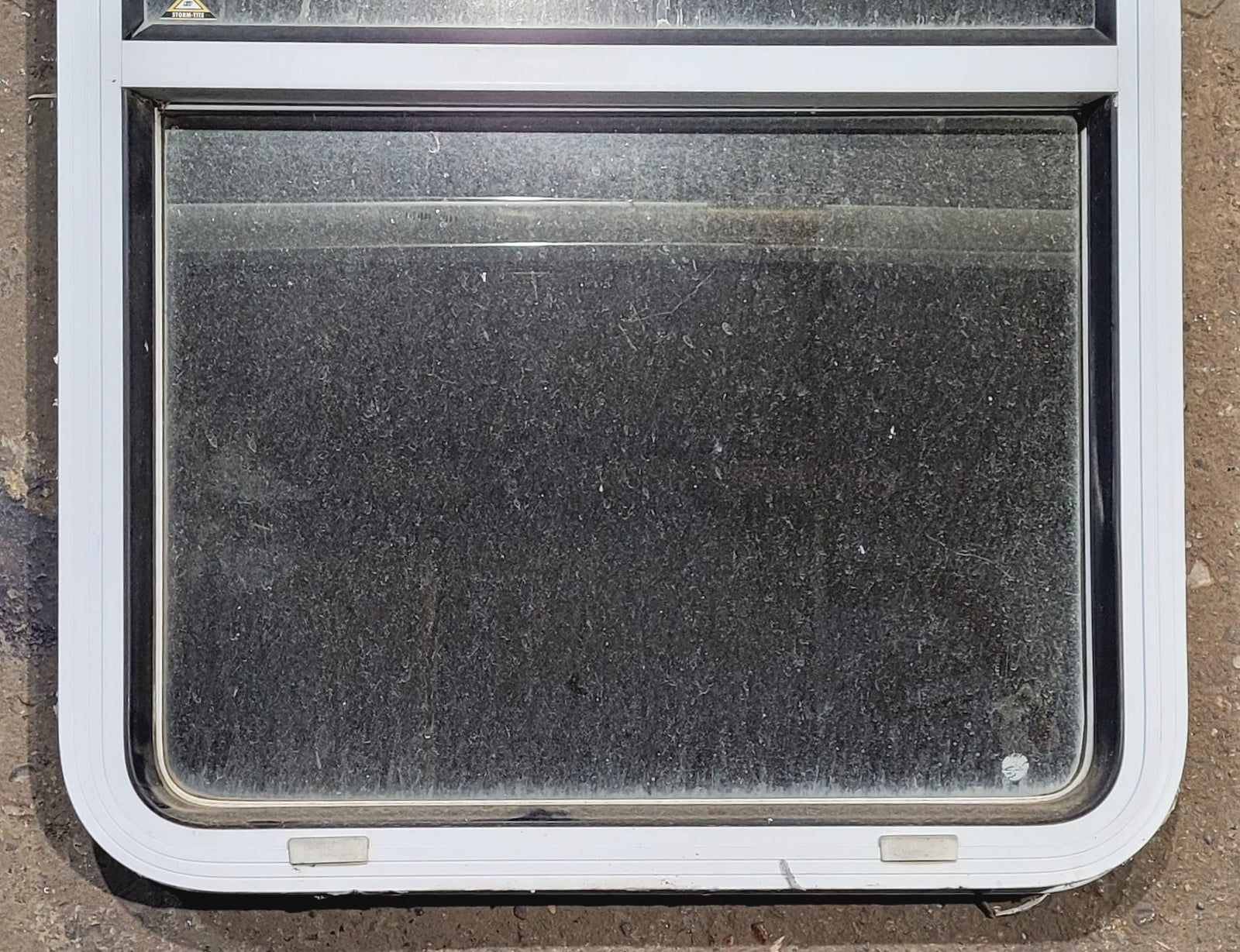 Used White Radius Opening Window : 26