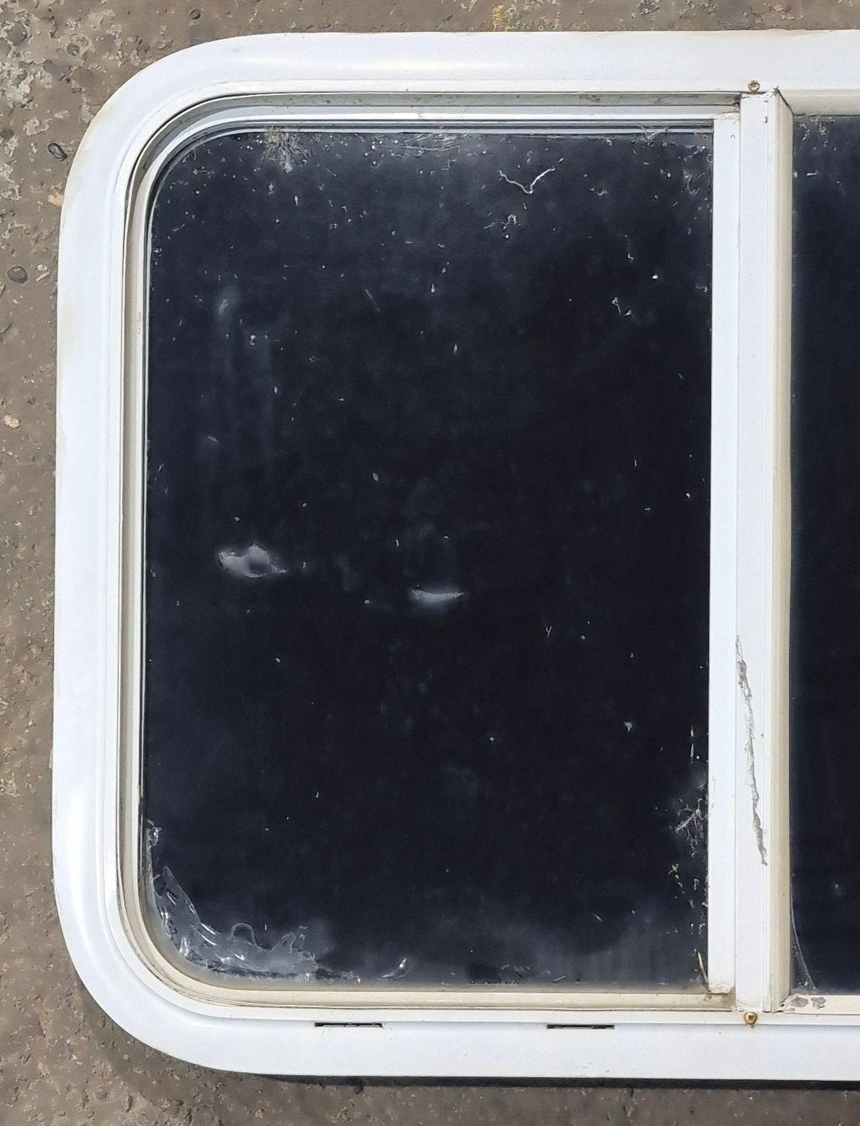 Used White Radius Opening Window : 29 1/2