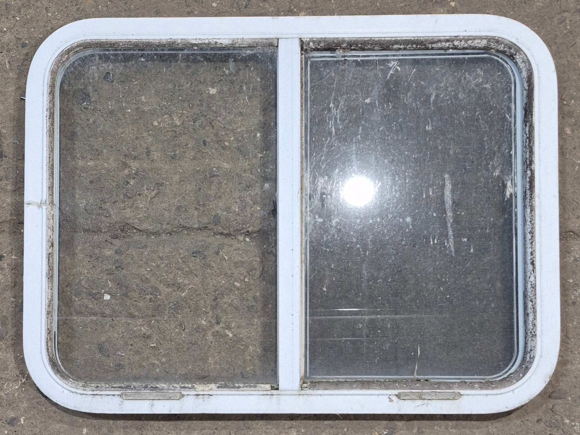 Used White Radius Opening Window : 29 1/4" W x 21 1/2" H x 1 1/4" D - Young Farts RV Parts