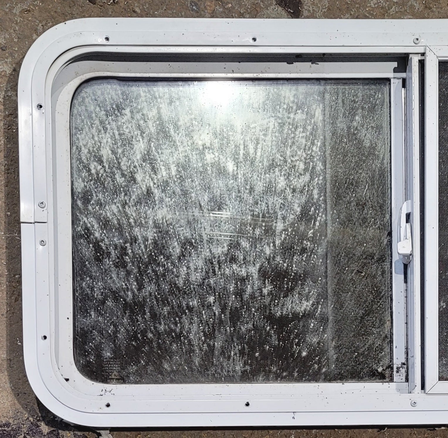Used White Radius Opening Window : 36