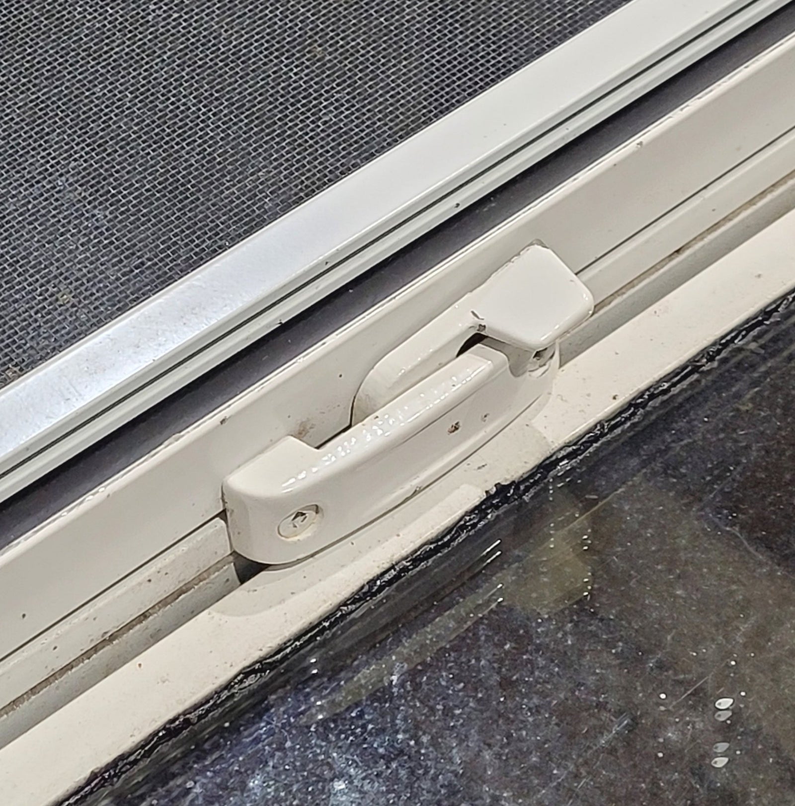 Used White Radius Opening Window : 54