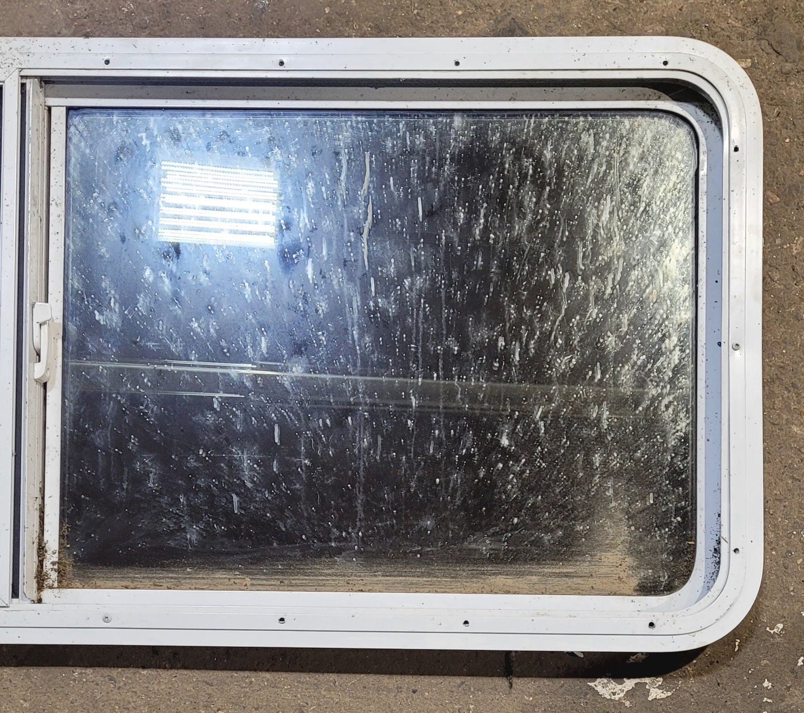 Used White Radius Opening Window : 54