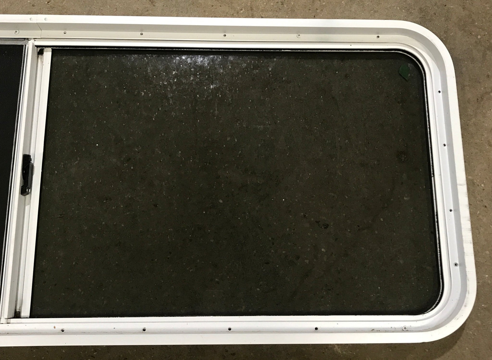 Used White Radius Opening Window : 60