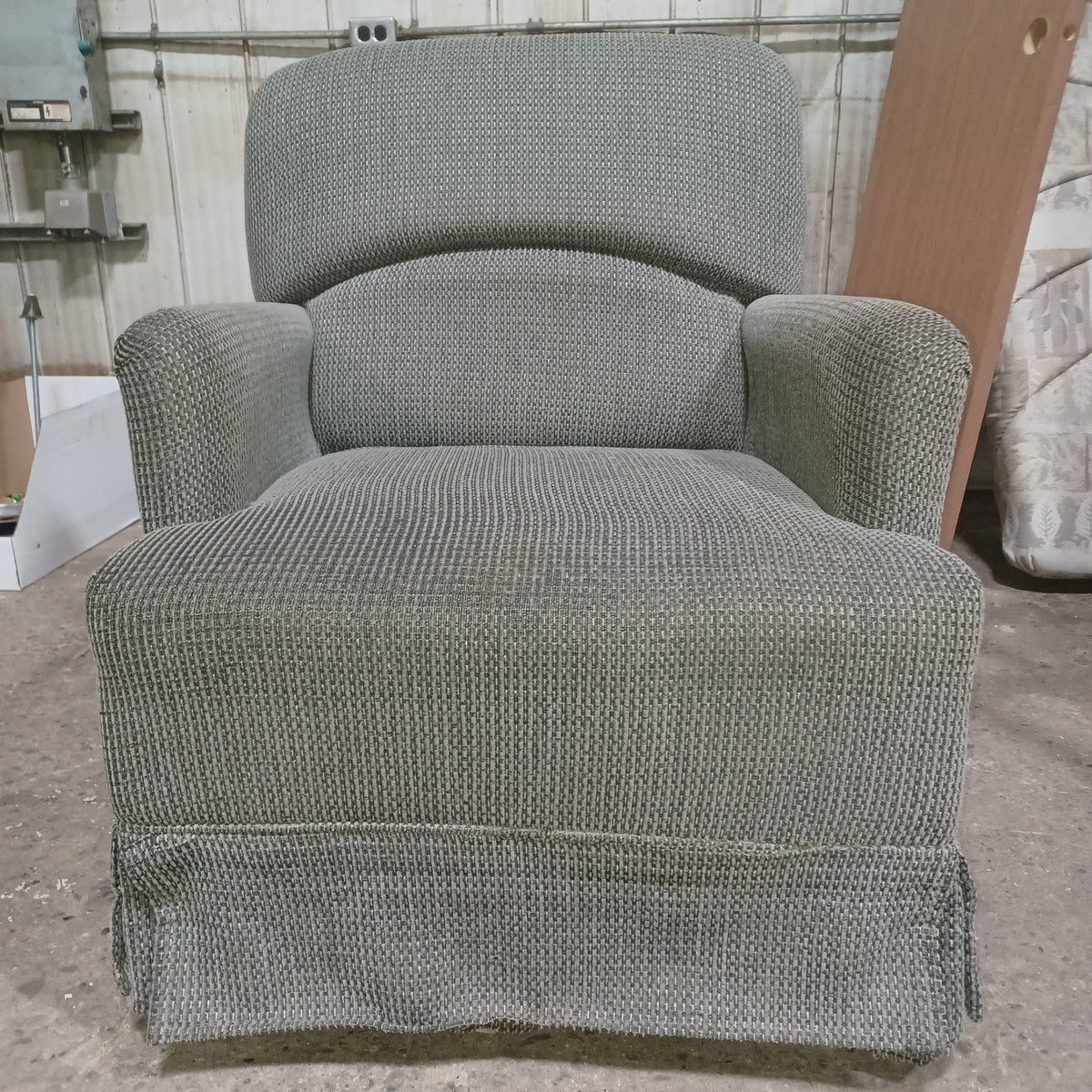 Used Young Farts RV Parts RV Chair - 27.5″ X 31″ X 34″ - Young Farts RV Parts