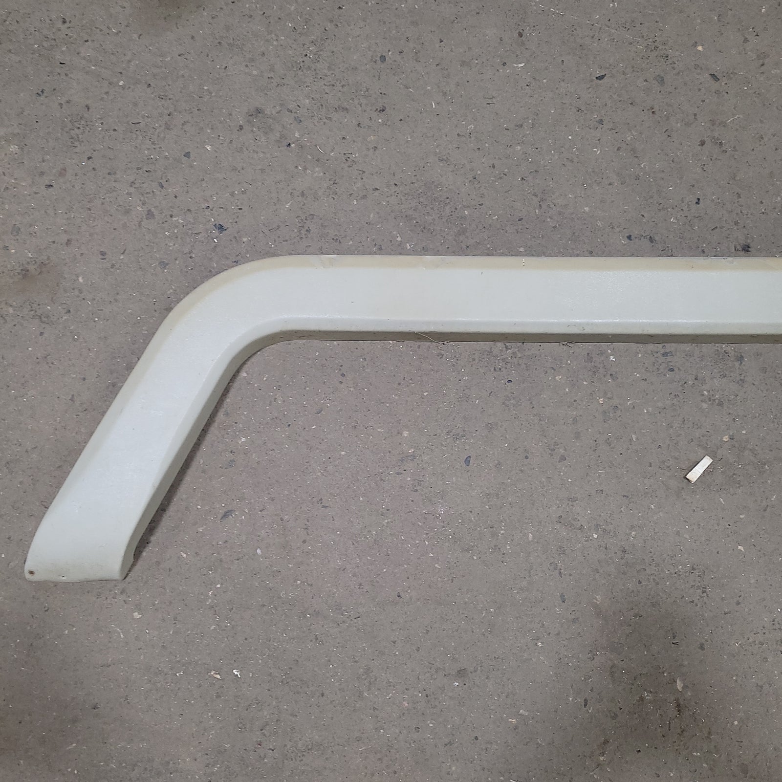 Used Trail-Lite Fender Skirt 47 1/2