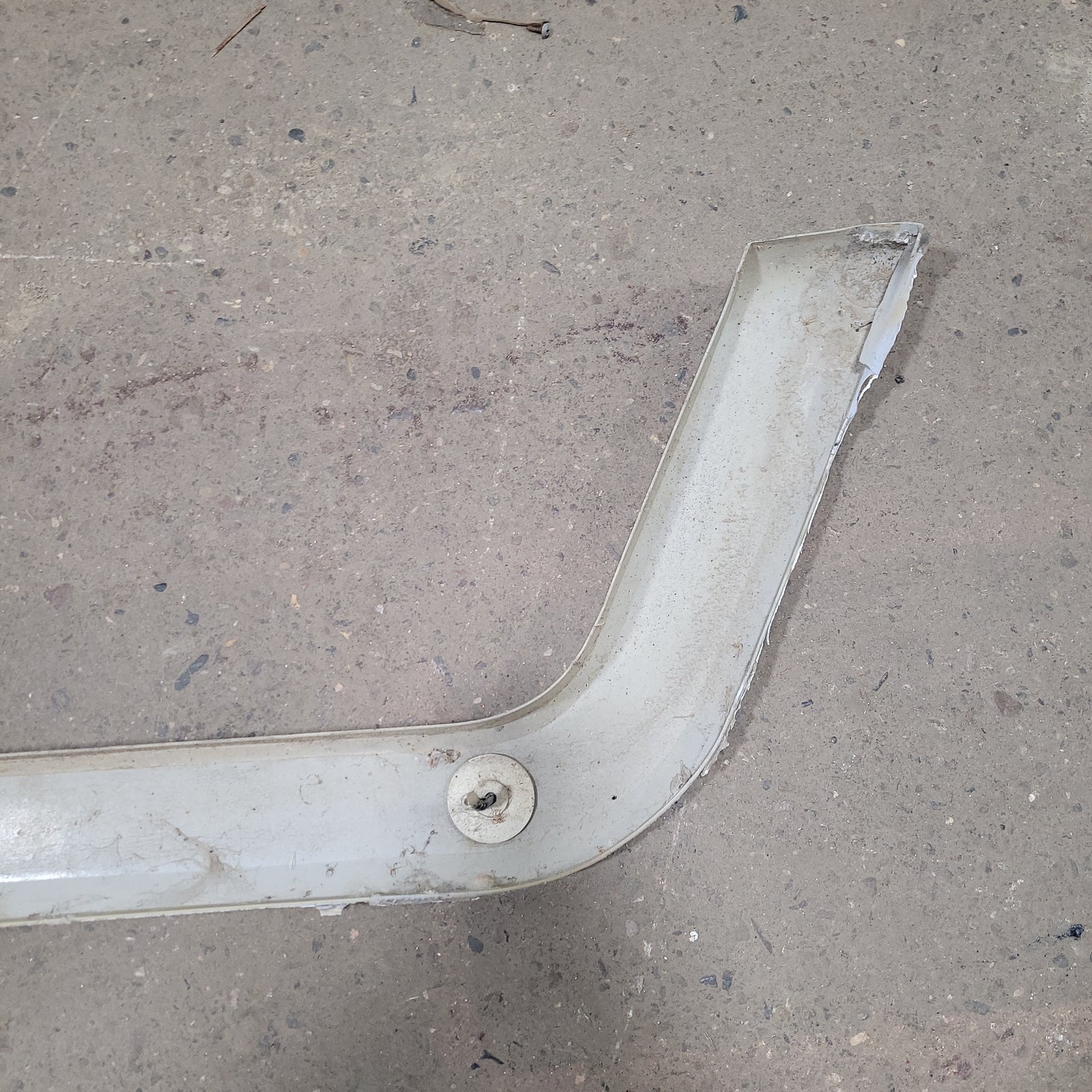 Used Trail-Lite Fender Skirt 47 1/2