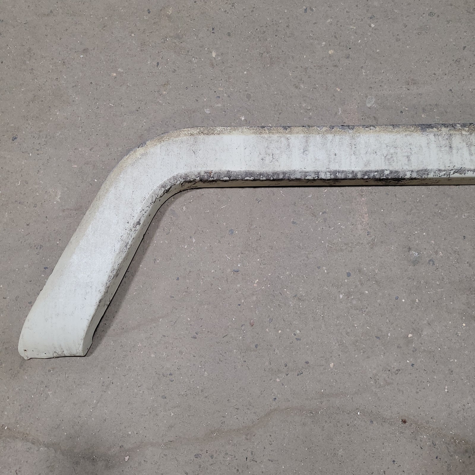 Used Trail-Lite Fender Skirt 47 1/2