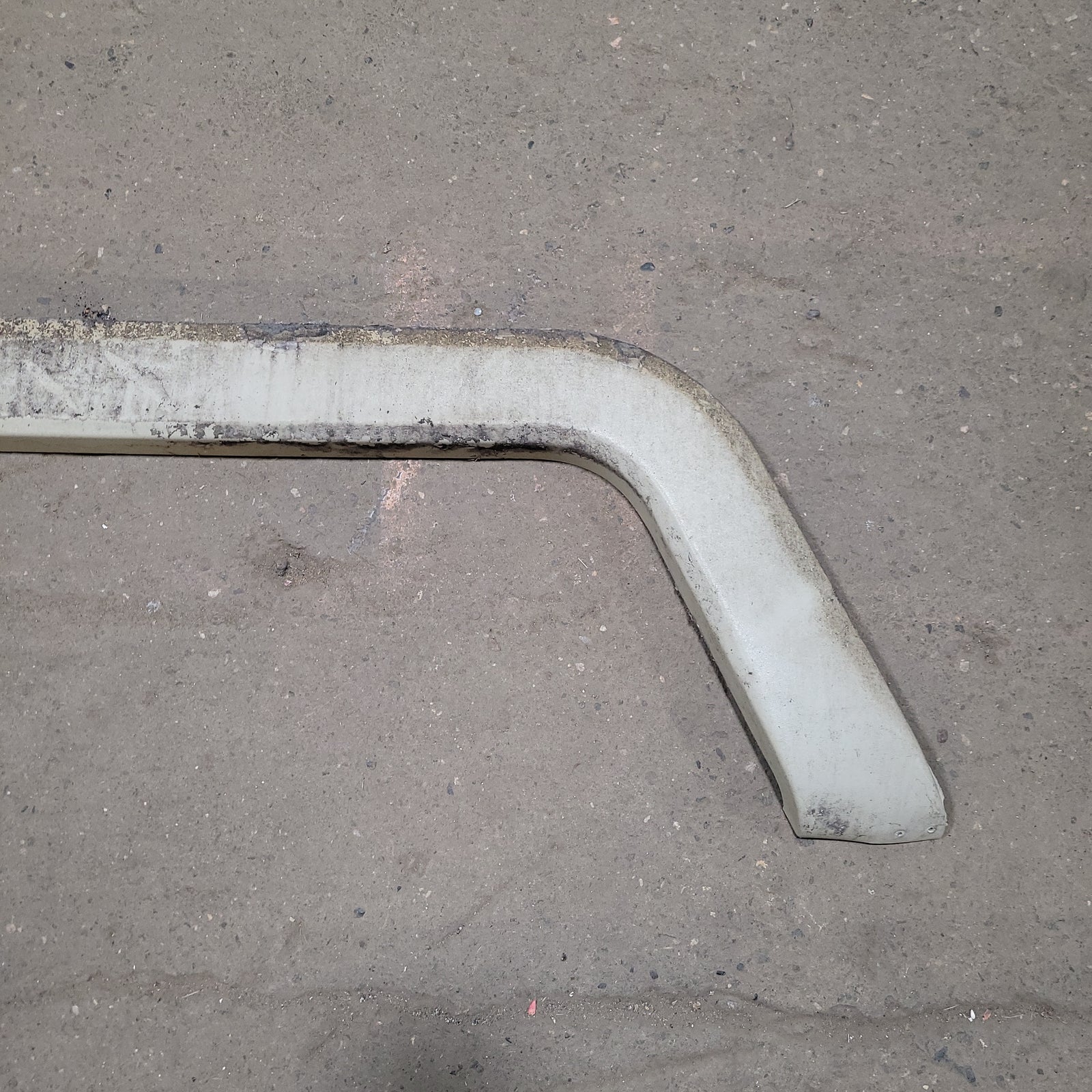 Used Trail-Lite Fender Skirt 47 1/2