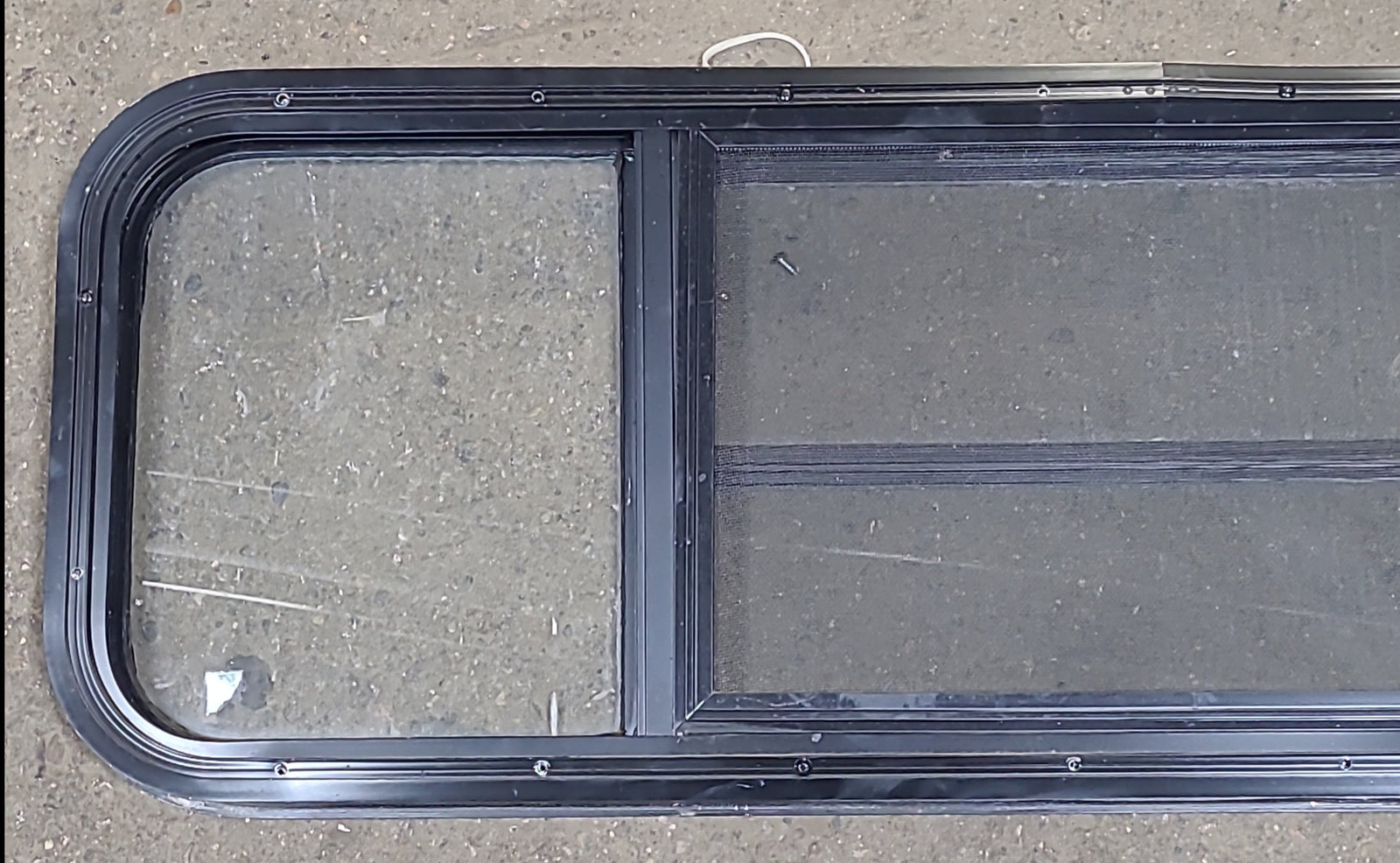 Black Radius Opening Window : 47 1/2