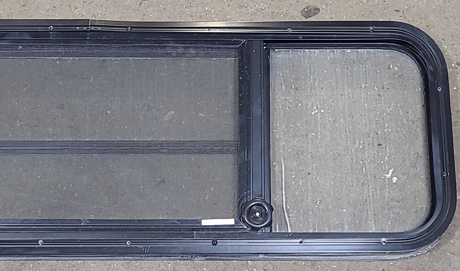 Black Radius Opening Window : 47 1/2