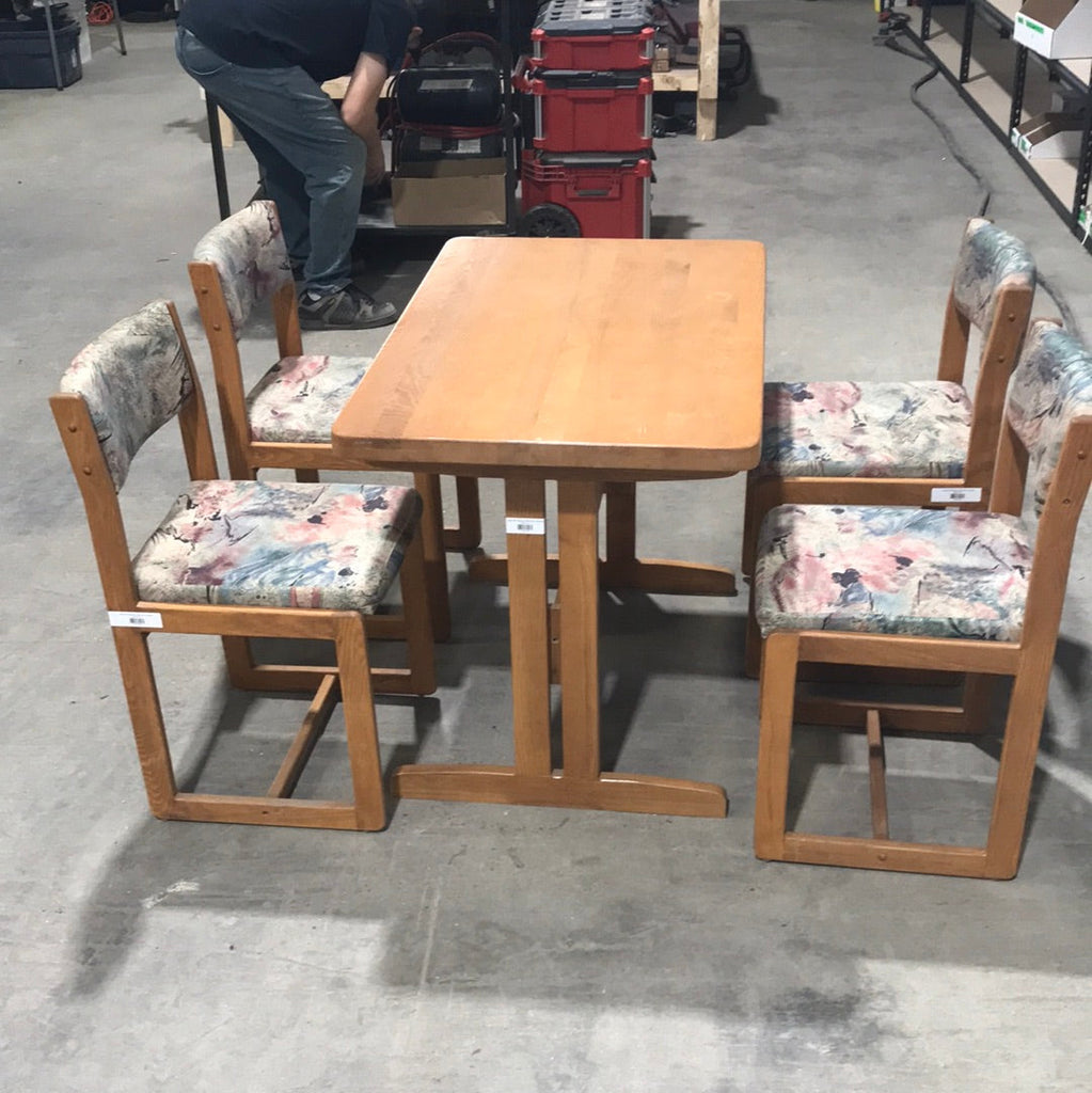 Used RV Dining Table Set- 5 piece - Young Farts RV Parts