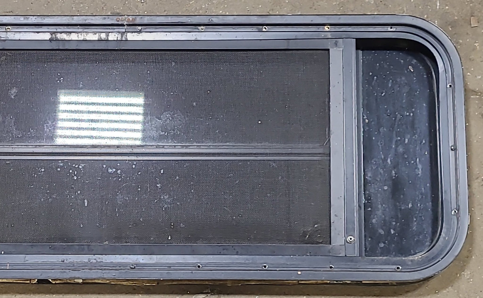 Black Radius Opening Window : 47 1/2