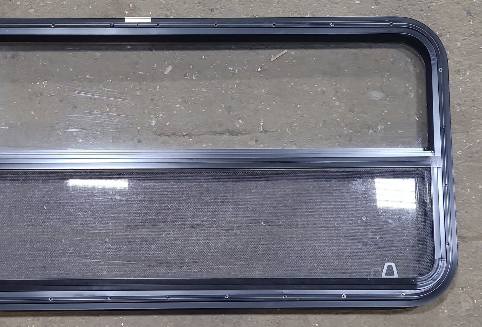 Black Radius Opening Window : 47 1/2