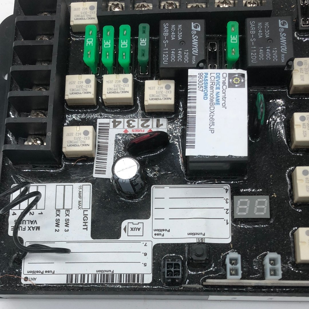 Lippert 20680 LCI BLE MULTIFUNCTION 8-OUTPUT RECEIVER - Young Farts RV Parts