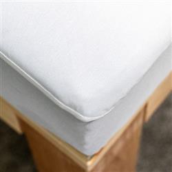 Mattress Protector Lippert Components 2020218504 Thomas Payne ®, Narrow King, 72" x 80", Fits 10" High Mattress, White, Protects Against Stains/ Spills/ Dander/ Dust Mites, Breathable/ Waterproof Barrier, Hypoallergenic, PVC-Free - Young Farts RV Parts