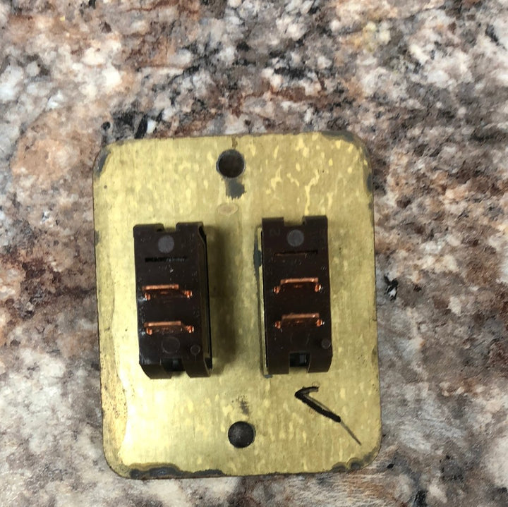Used 12v RV Double Light Switch - Young Farts RV Parts