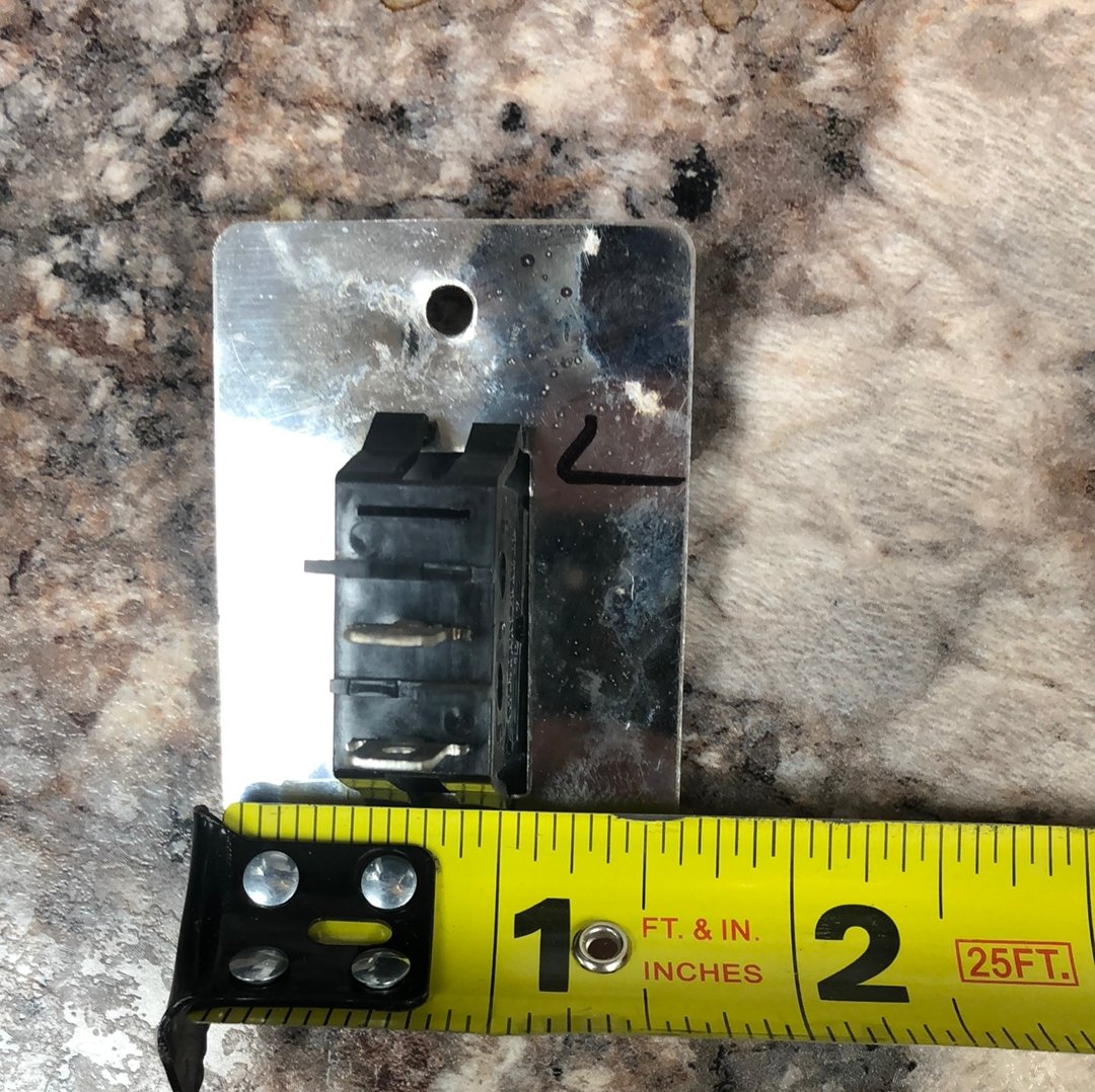 Used 12v RV Single Light Switch - Young Farts RV Parts