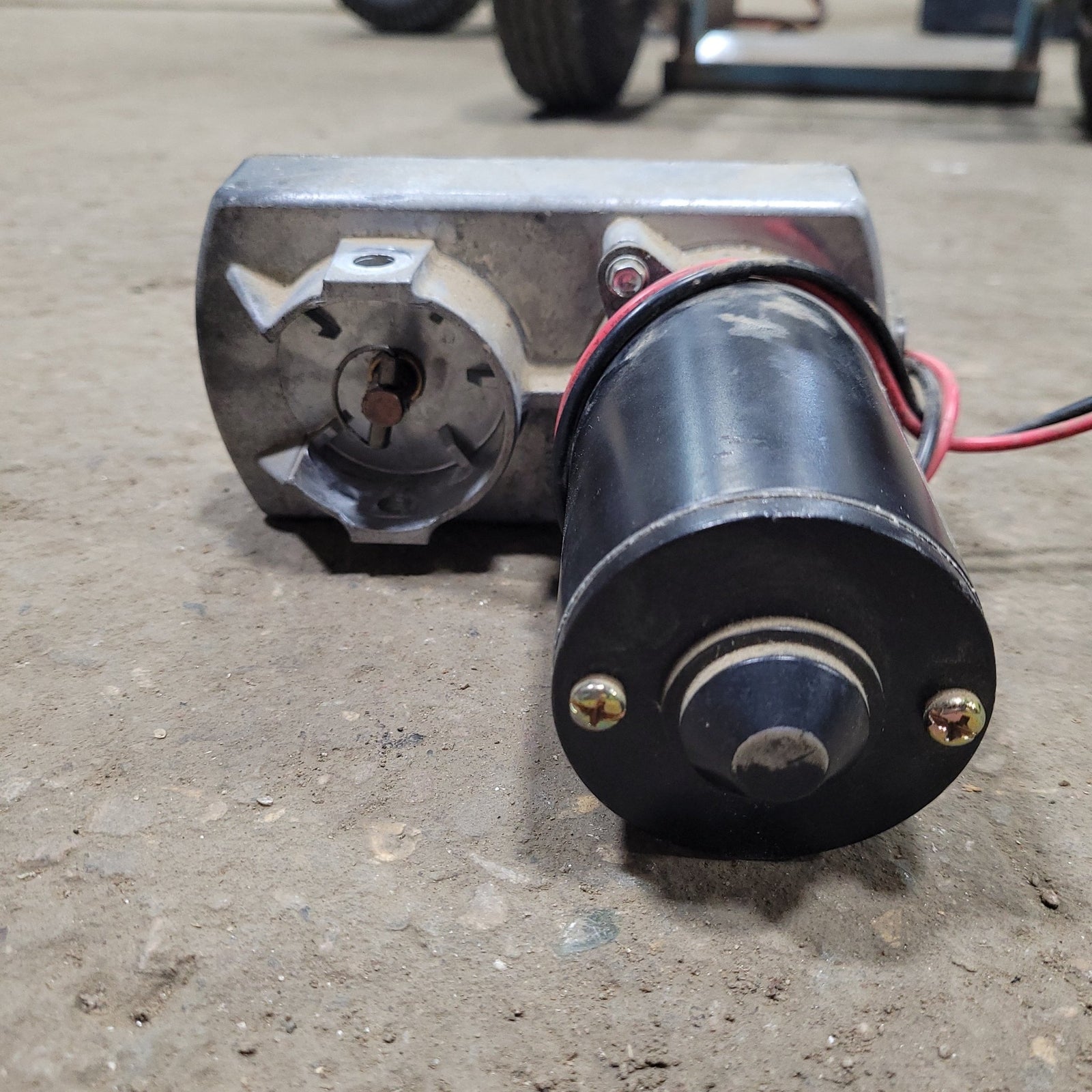 Used 18:1 Venture Actuator Motor - Young Farts RV Parts
