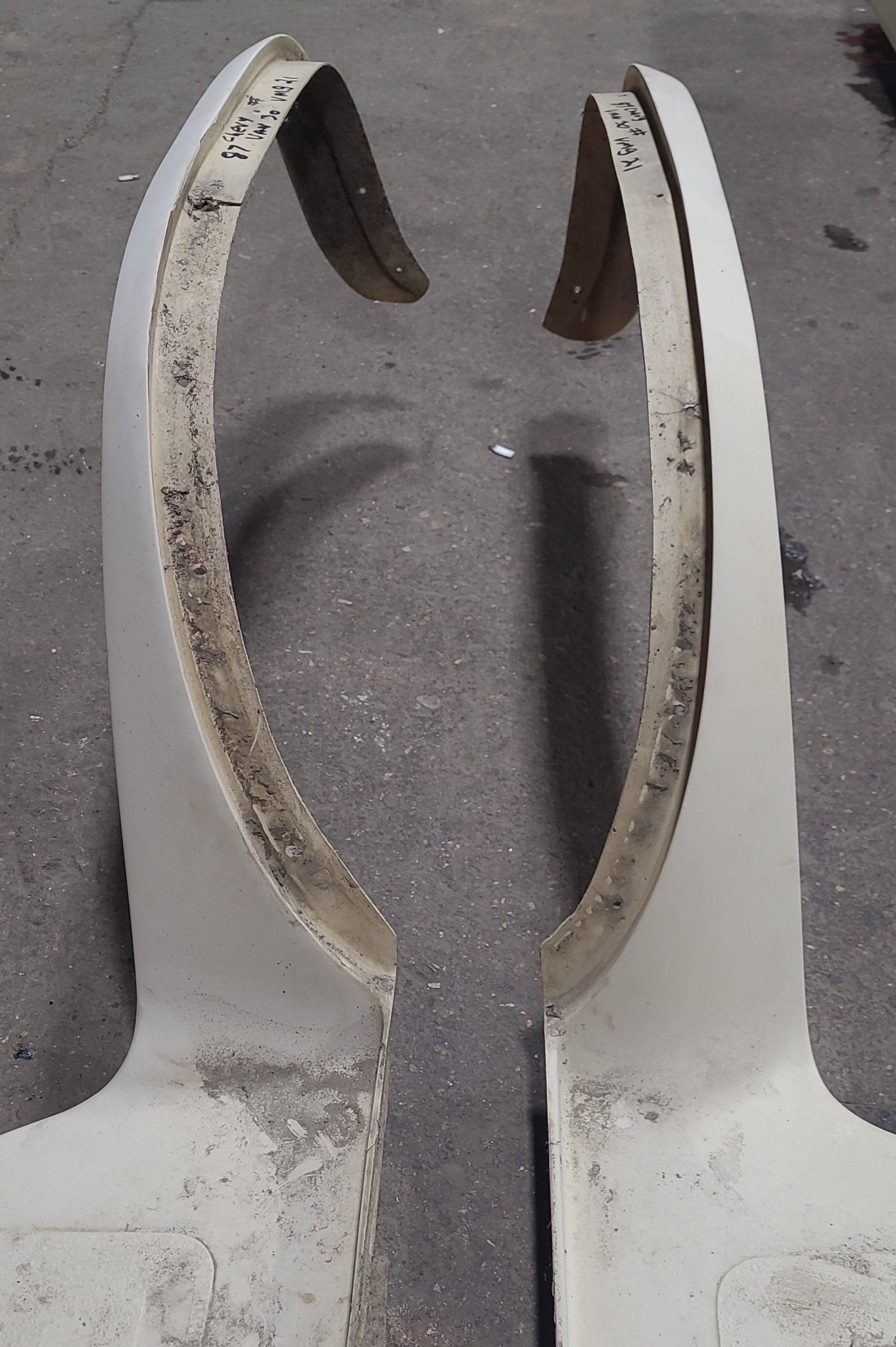 Used 1987 Chevy VNG21 Motorhome Front Fender Running Board- PAIR - Young Farts RV Parts