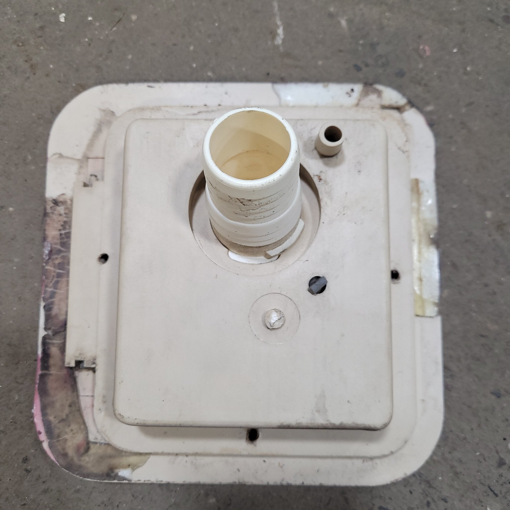 Used 7" W Motorhome Water Inlet- RETRO/ VINTAGE - Young Farts RV Parts