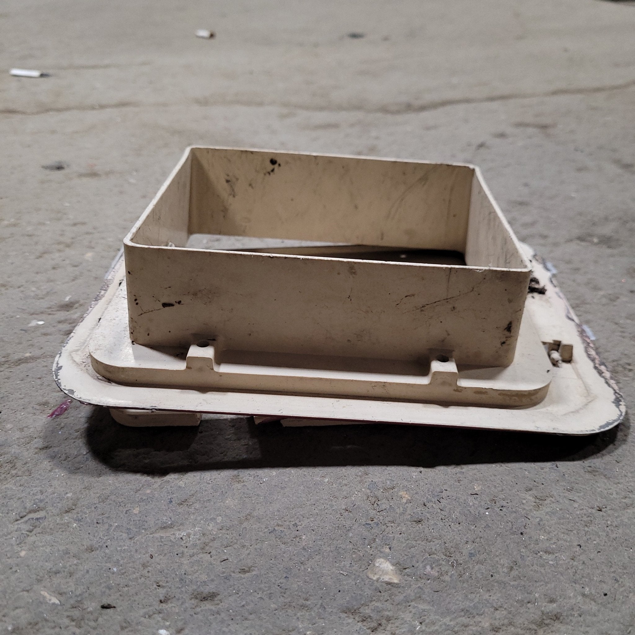 Used 8 5/8" W Motorhome Electrical Access Hatch- RETRO/ VINTAGE - Young Farts RV Parts