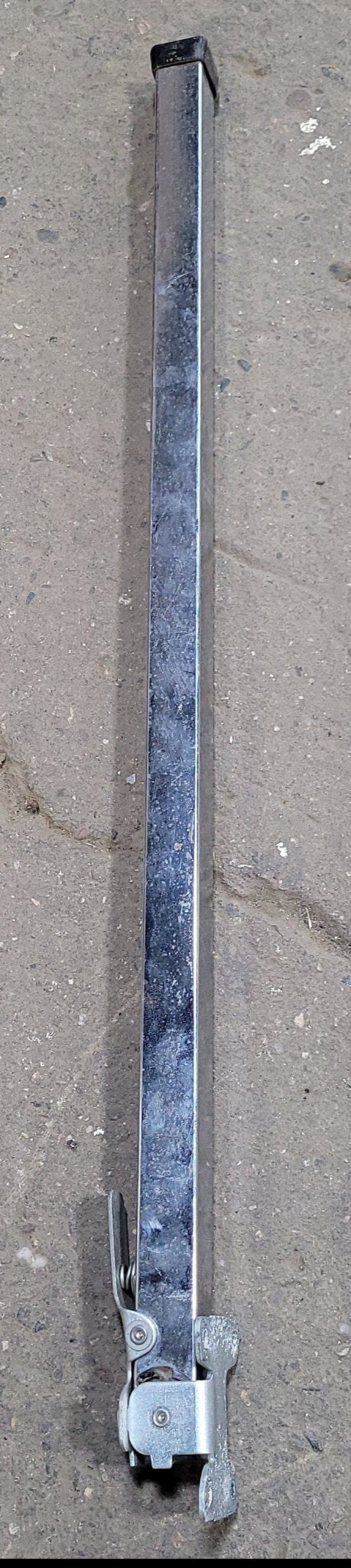 Used Adjustable table leg 27 1/2