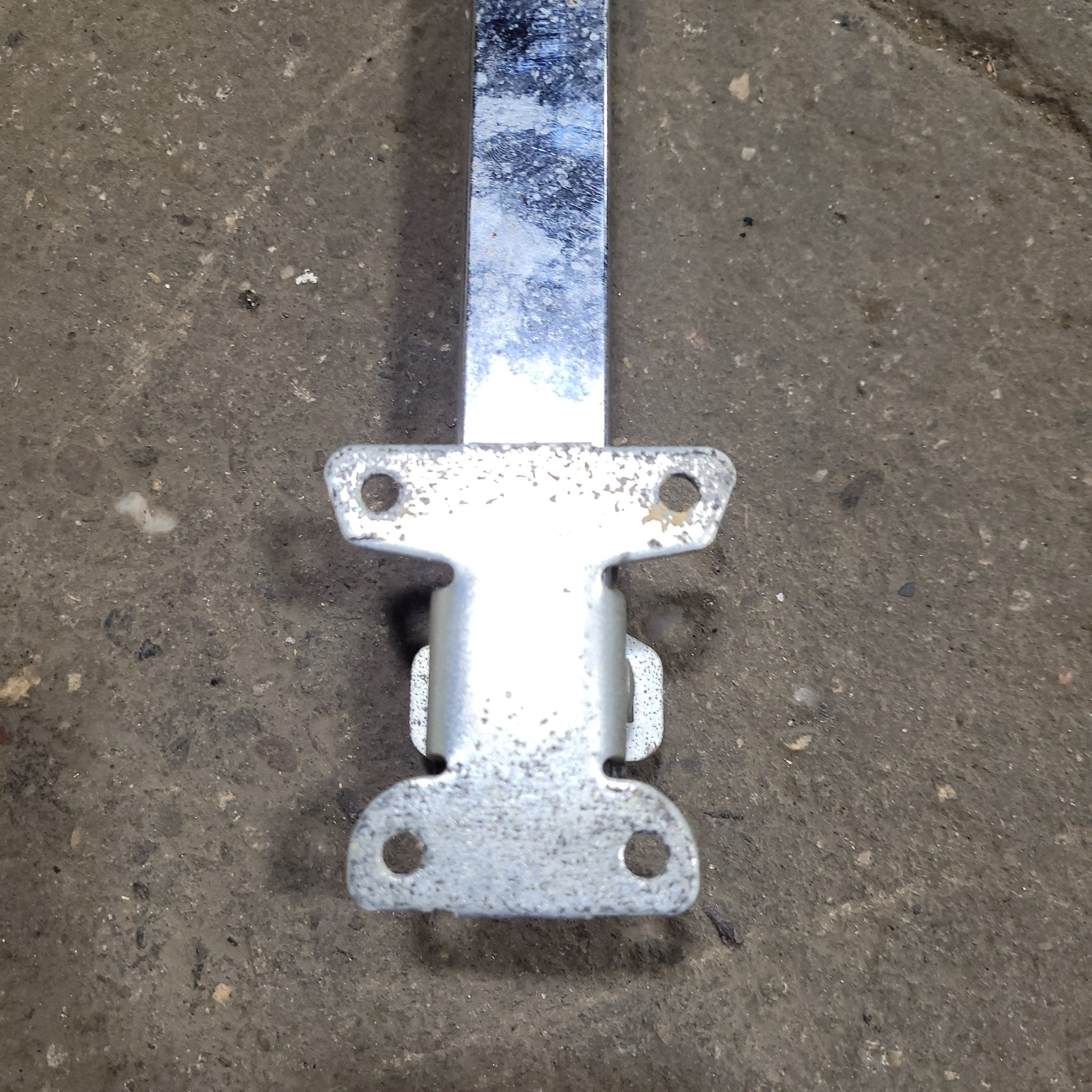 Used Adjustable table leg 27 1/2" - Young Farts RV Parts