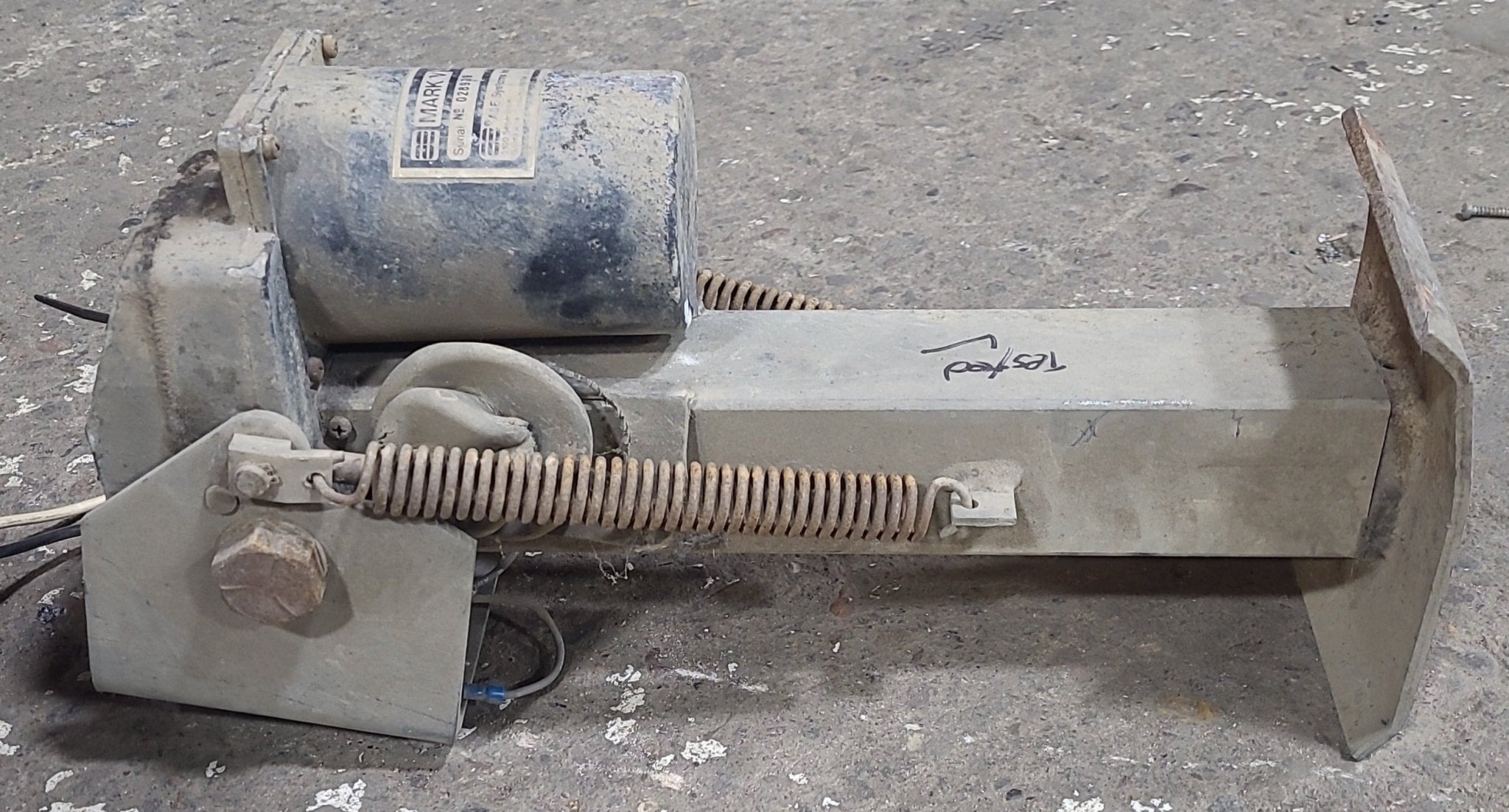 Used A&E Hydraulic levelling Jack Leg - MARK V - Young Farts RV Parts