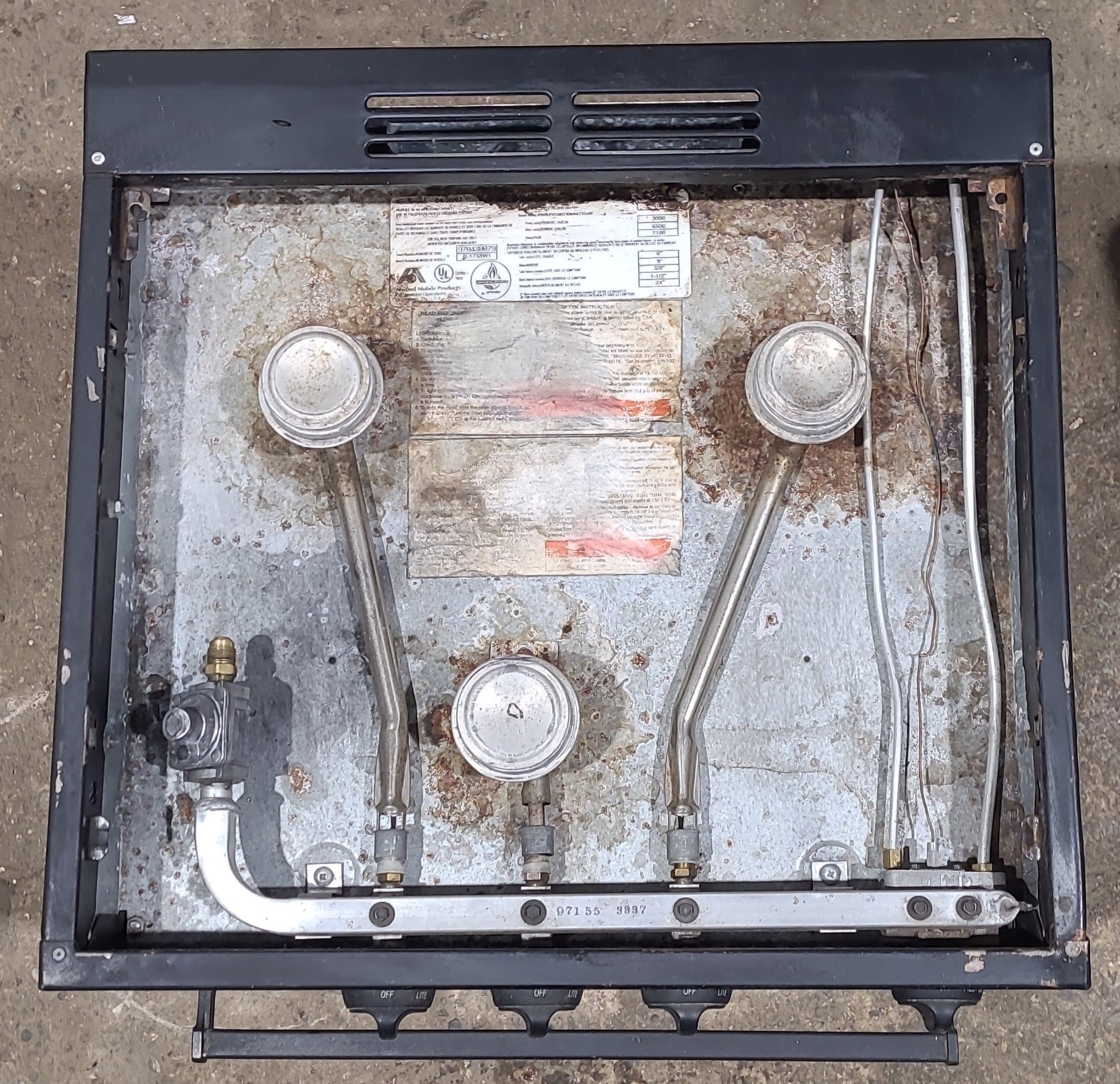 Used Atwood / Wedgewood range stove 3-burner R-1738W1 - Young Farts RV Parts