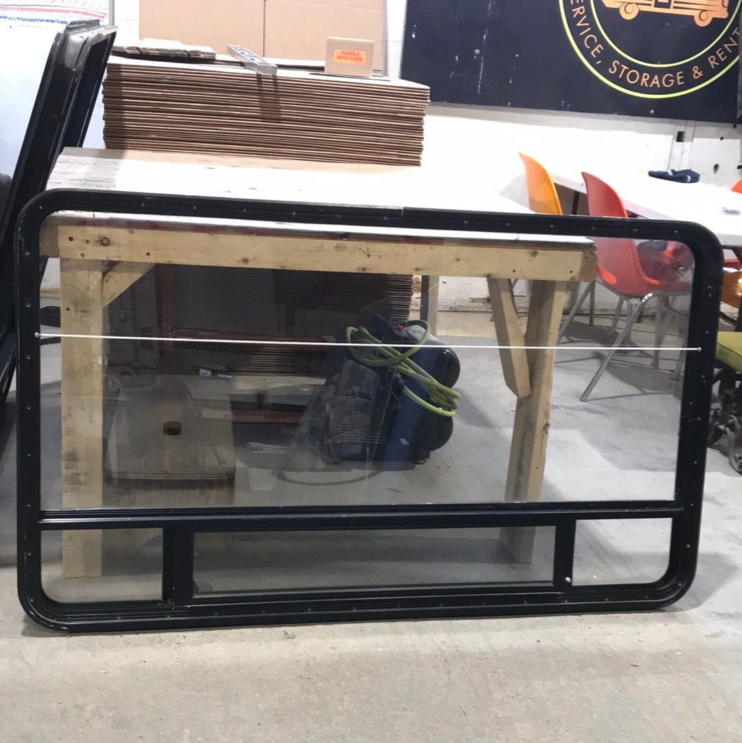 Used Black Radius Window : 59