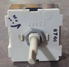 Load image into Gallery viewer, Used Coleman Mach Rotary Switch 6759-3251 - Young Farts RV Parts