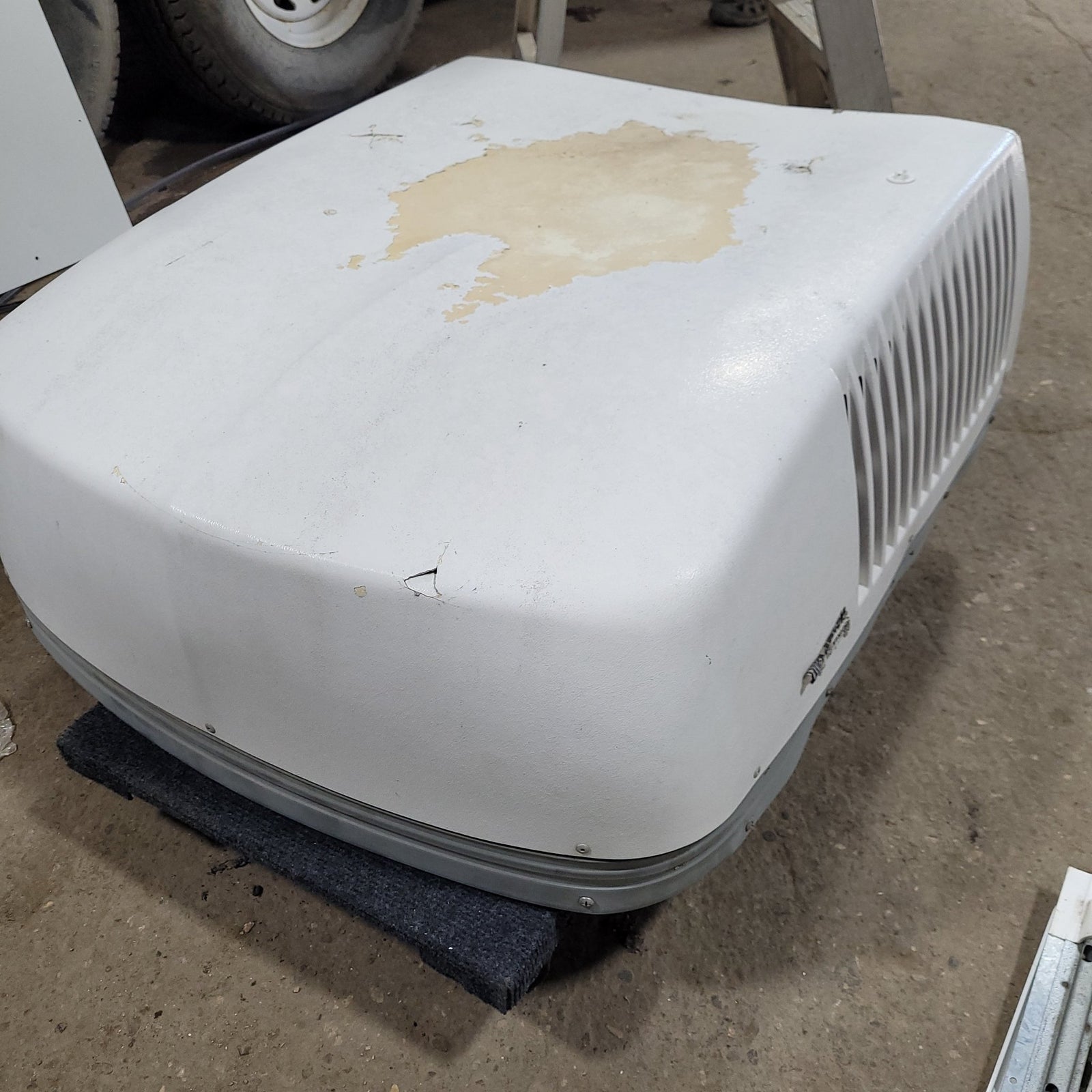 Used Complete Duo-Therm Air conditioner Head Unit 57915.622 | 13500BTU Cool Only - Young Farts RV Parts