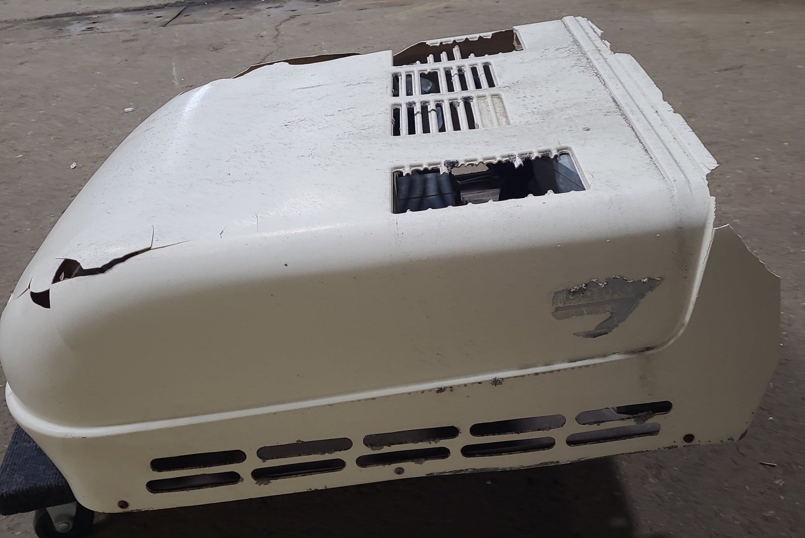 Used Complete Duo-Therm Air conditioner Head Unit 57915.622 | 13500BTU Cool Only - Young Farts RV Parts