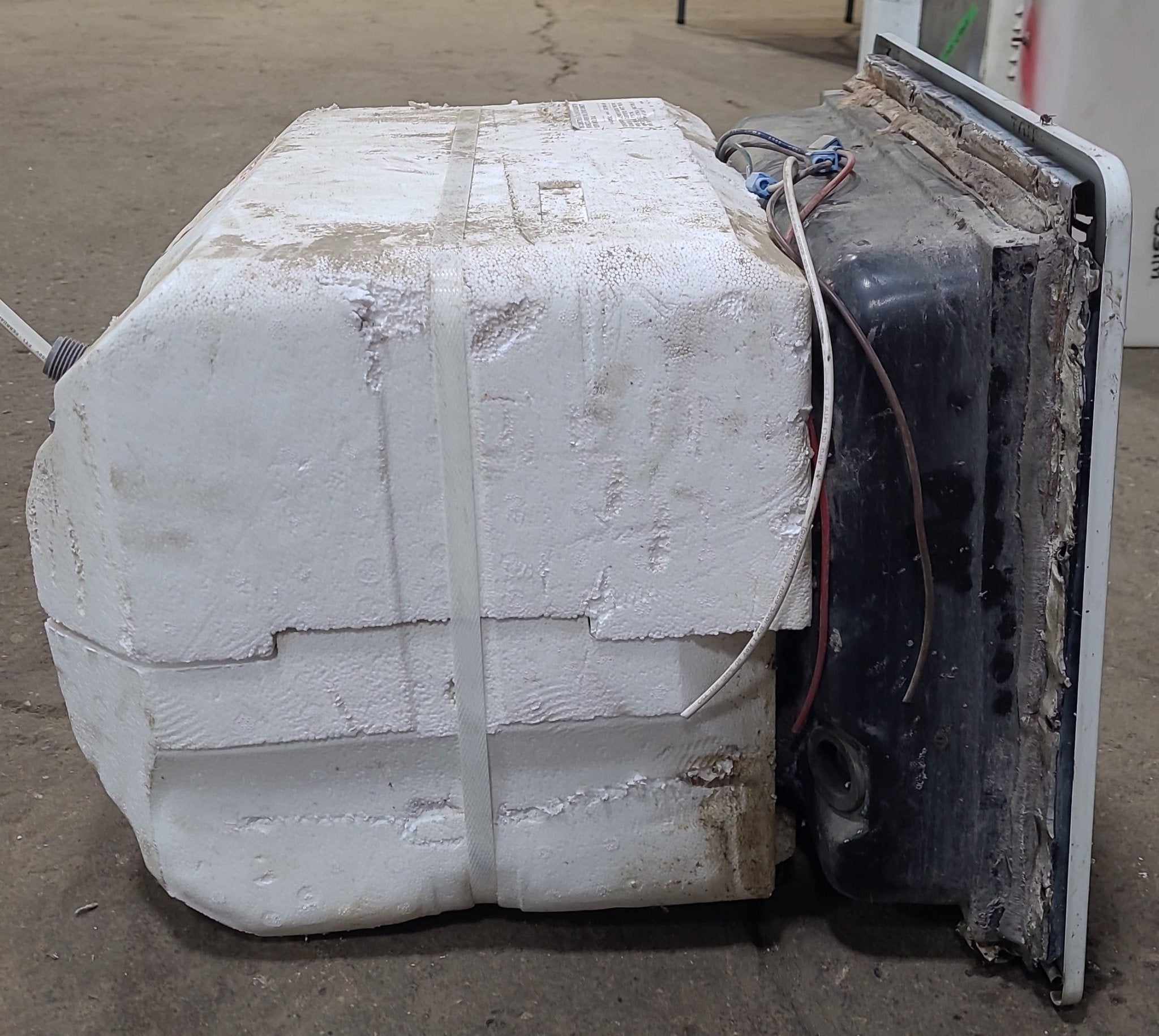 Buy Used Complete GC6AA-9E Atwood Hot Water Heater 6 Gal. Online - Young  Farts RV Parts