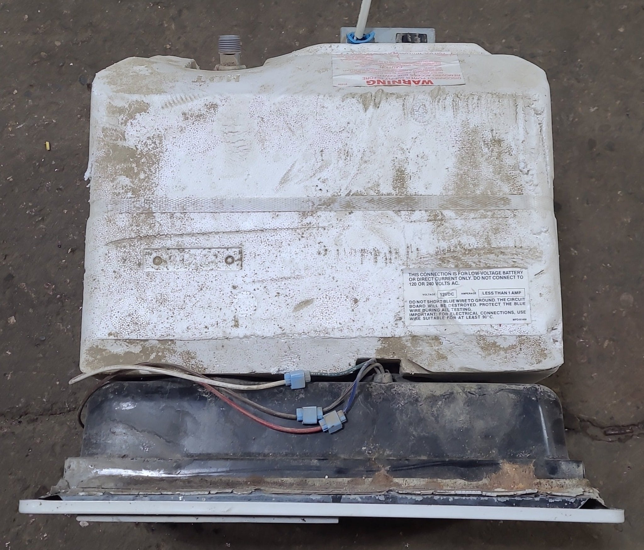 Buy Used Complete GC6AA-9E Atwood Hot Water Heater 6 Gal. Online - Young  Farts RV Parts