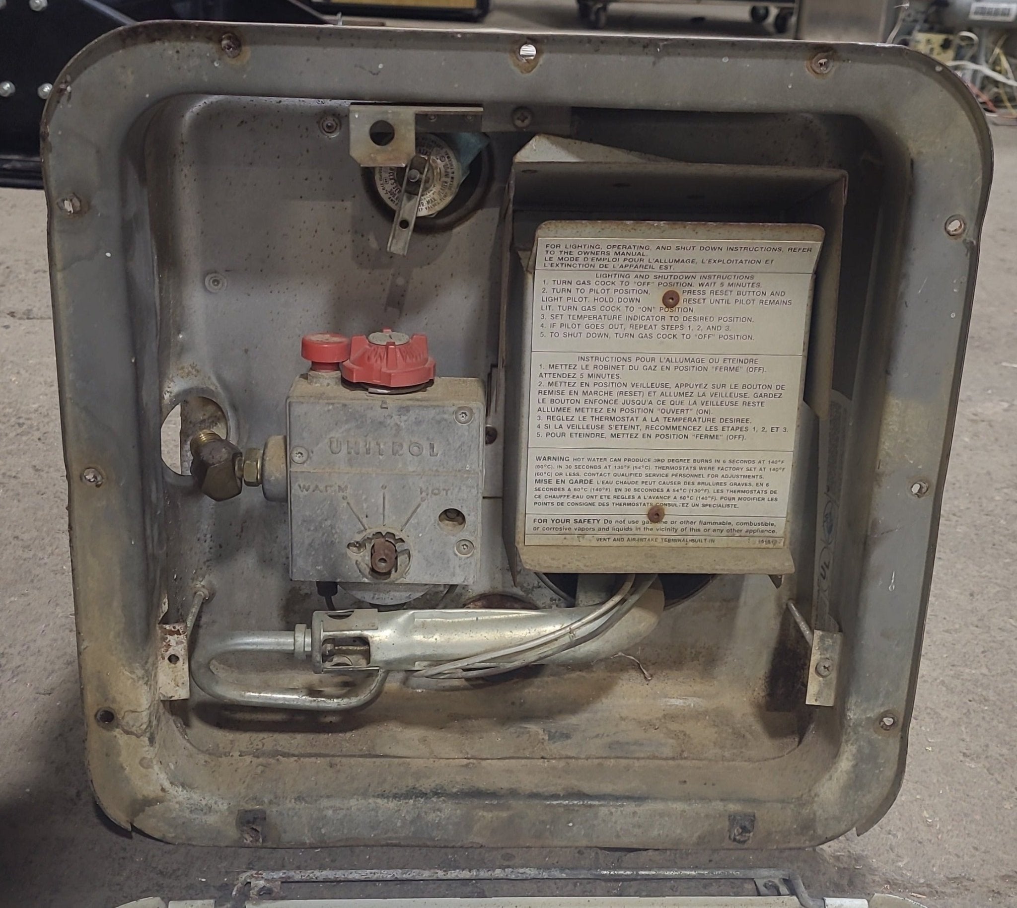 https://youngfartsrvparts.ca/products/used-complete-sw6p-suburban-hot-water-heater-6-gal-3
