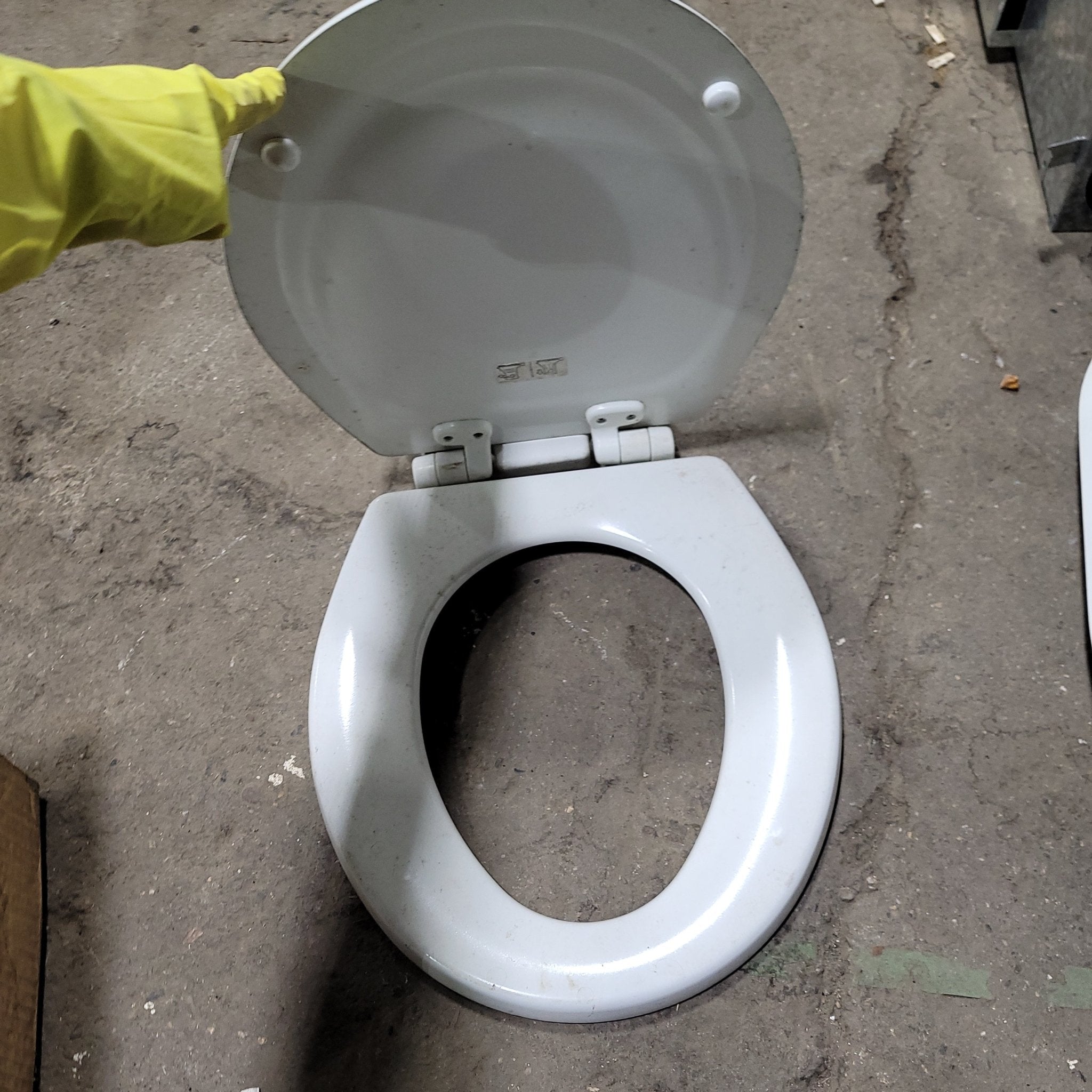 Used Dometic 310 Toilet Seat & Cover Replacement Off-White | 385311646 | 385311647 - Young Farts RV Parts