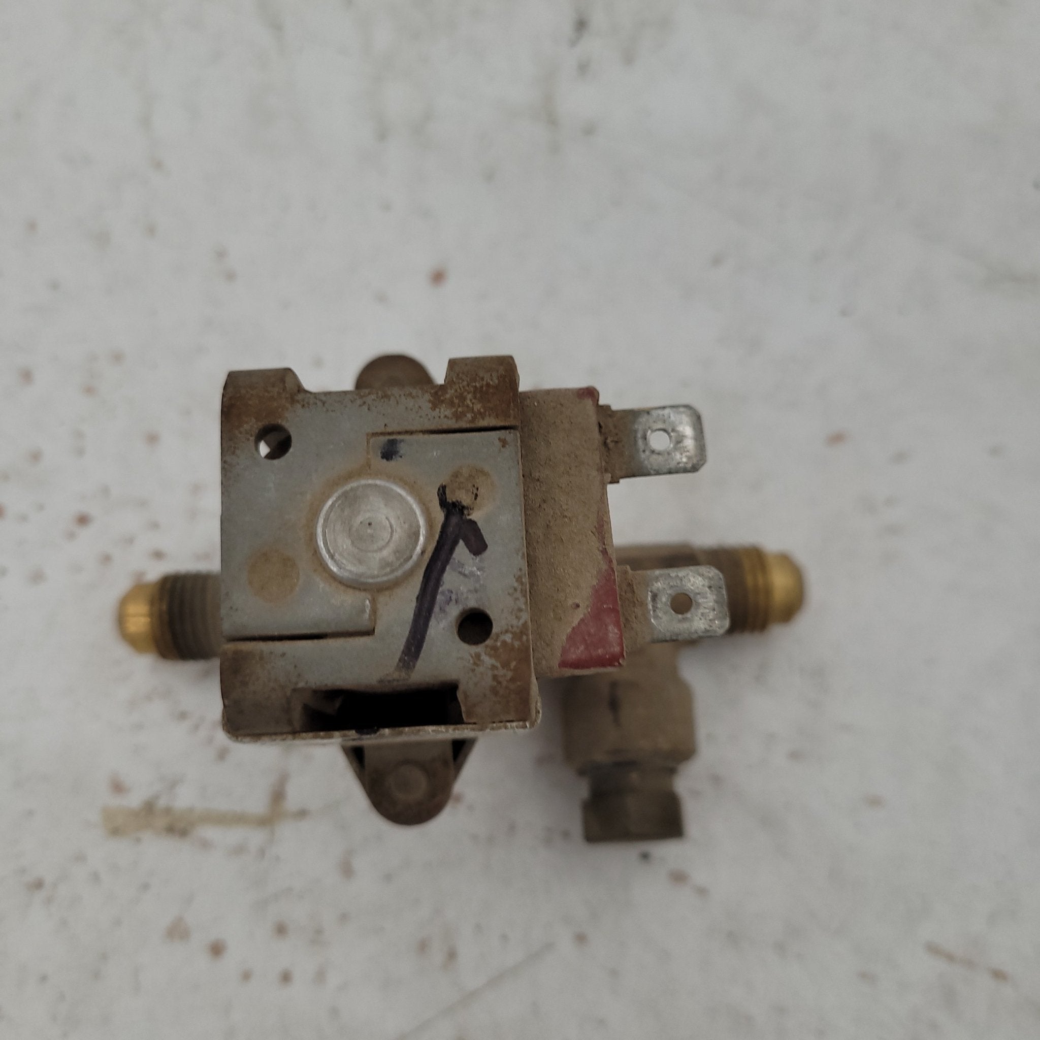 Used Dometic 61551822 Gas Shut off Valve - Young Farts RV Parts