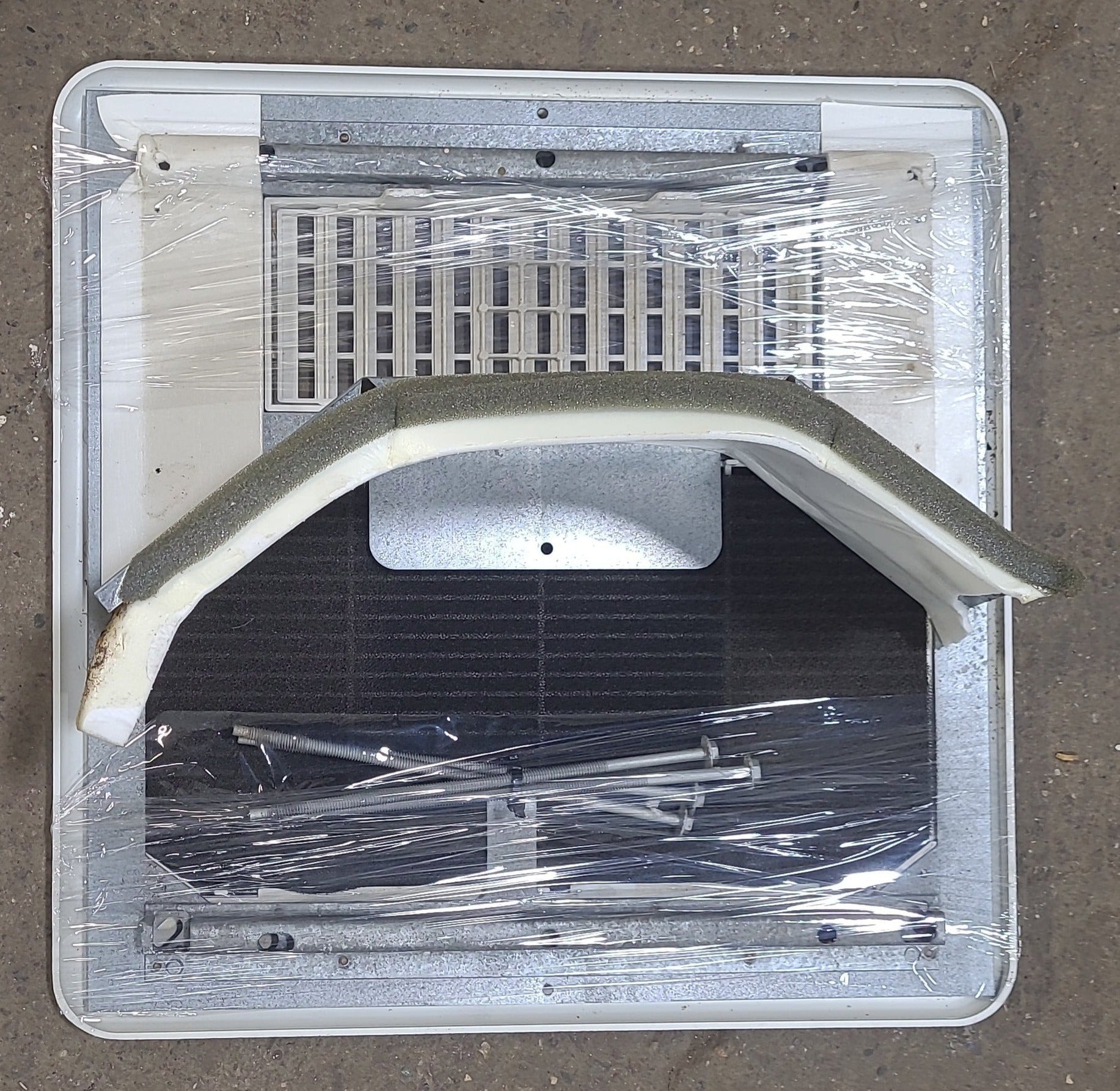 Used Dometic Air Conditioner Ceiling Assembly Off White Young Farts RV Parts