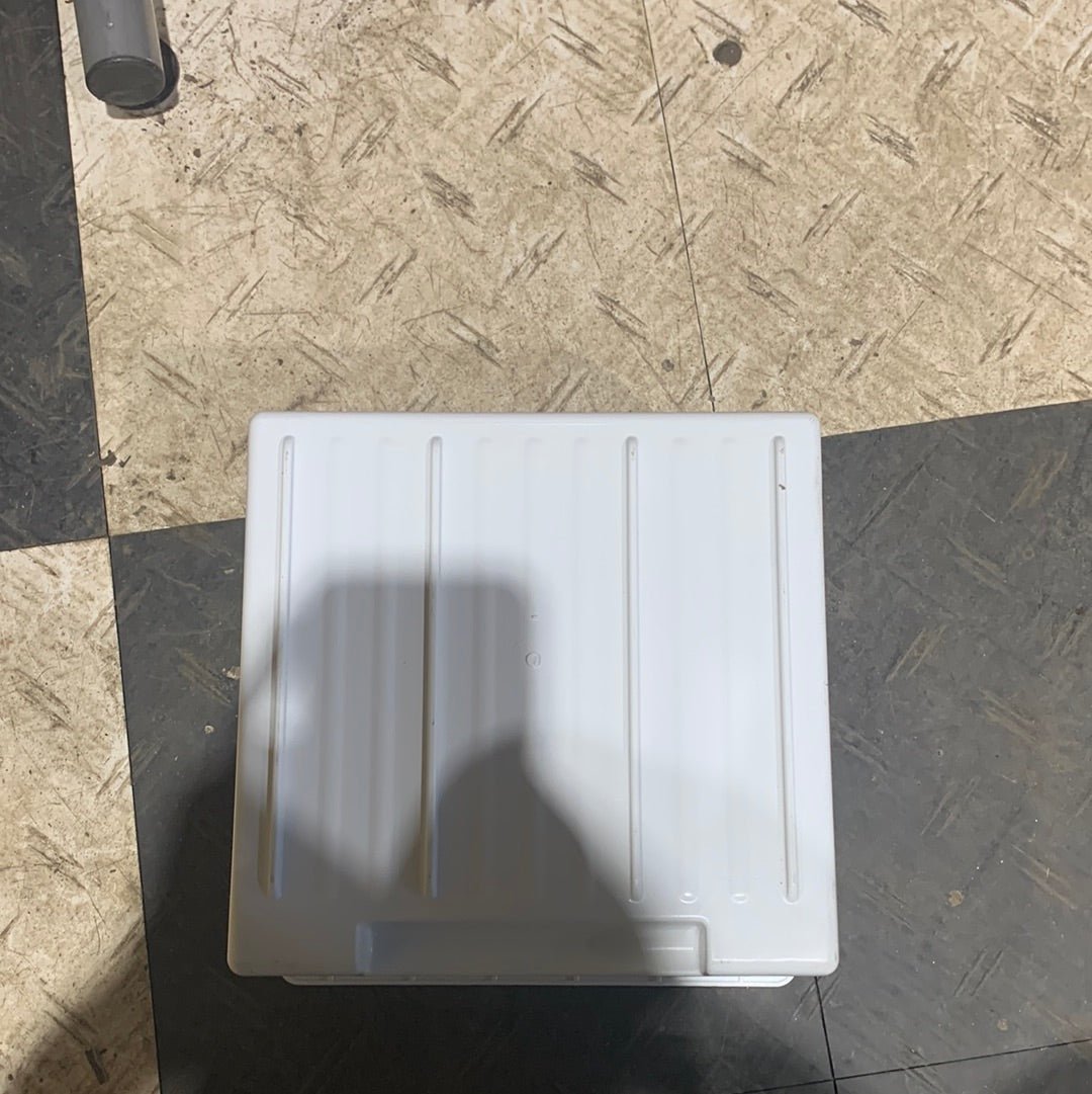 Used Dometic Crisper Bin 3316877.900 9 1/2