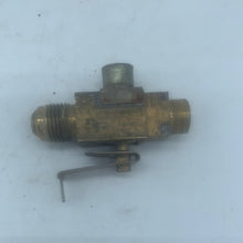 Load image into Gallery viewer, Used Dometic Gas Valve 2007430008 - Young Farts RV Parts