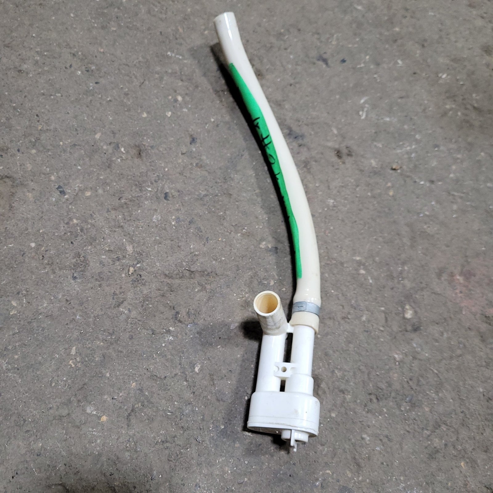 Used Dometic Model 310 Vacuum Breaker & Supply Hose (P/N 385316906, 385340177) - Young Farts RV Parts