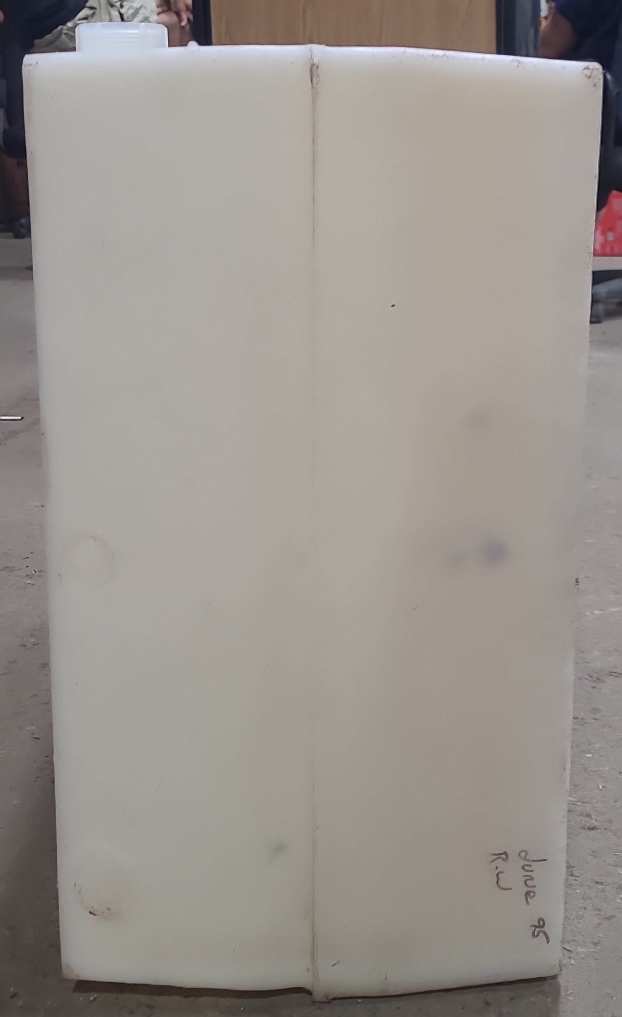 Used Fresh Water Tank 10 3/4" H x 19 1/2" W x 36” L - Young Farts RV Parts