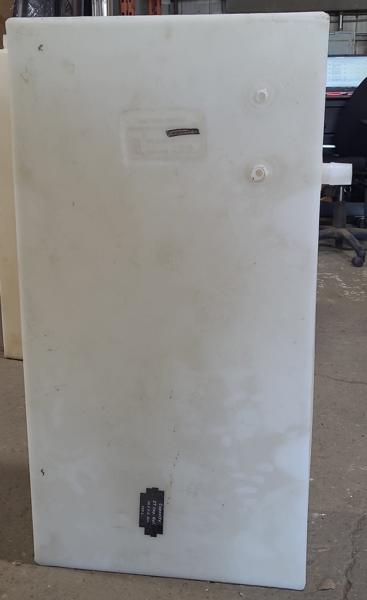 Used Fresh Water Tank 40 7/8