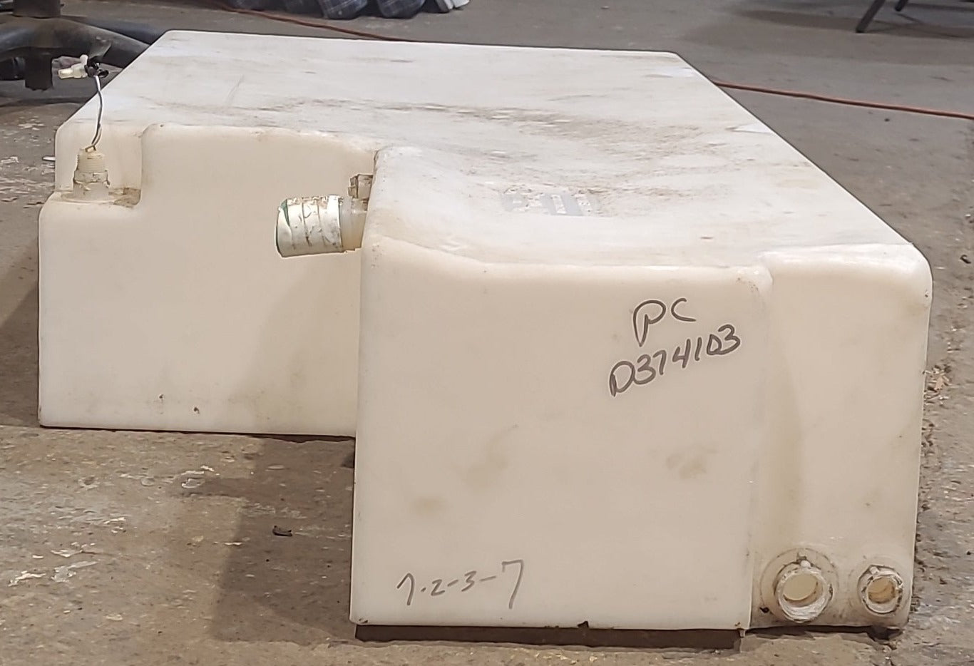 Used Fresh Water Tank 9 1/2