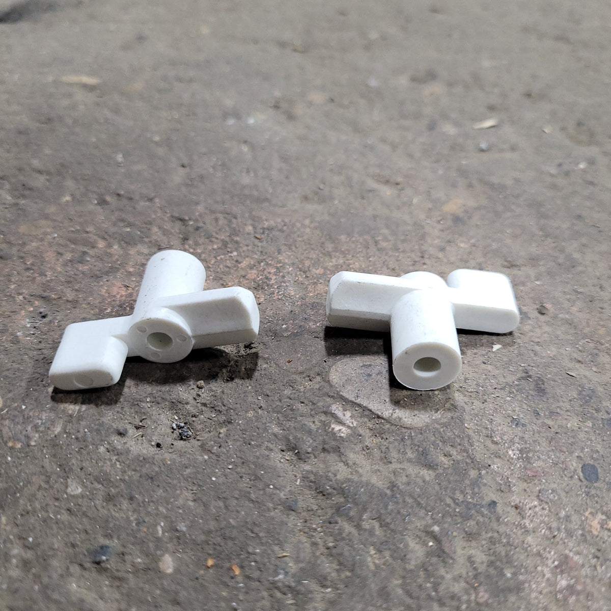 Buy USED JAYCO / STARCRAFT 0501446 PLASTIC SHAFT SCREEN DOOR FOLDDOWN TURN KNOB Online Young