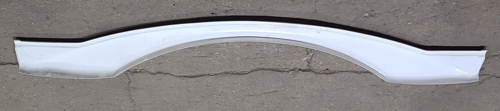 Used Keystone Fender Skirt (white) 77 1/4