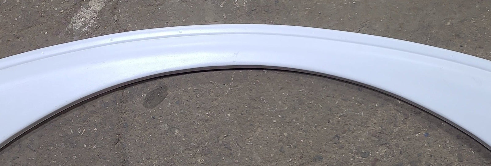 Used Keystone Fender Skirt (white) 77 1/4