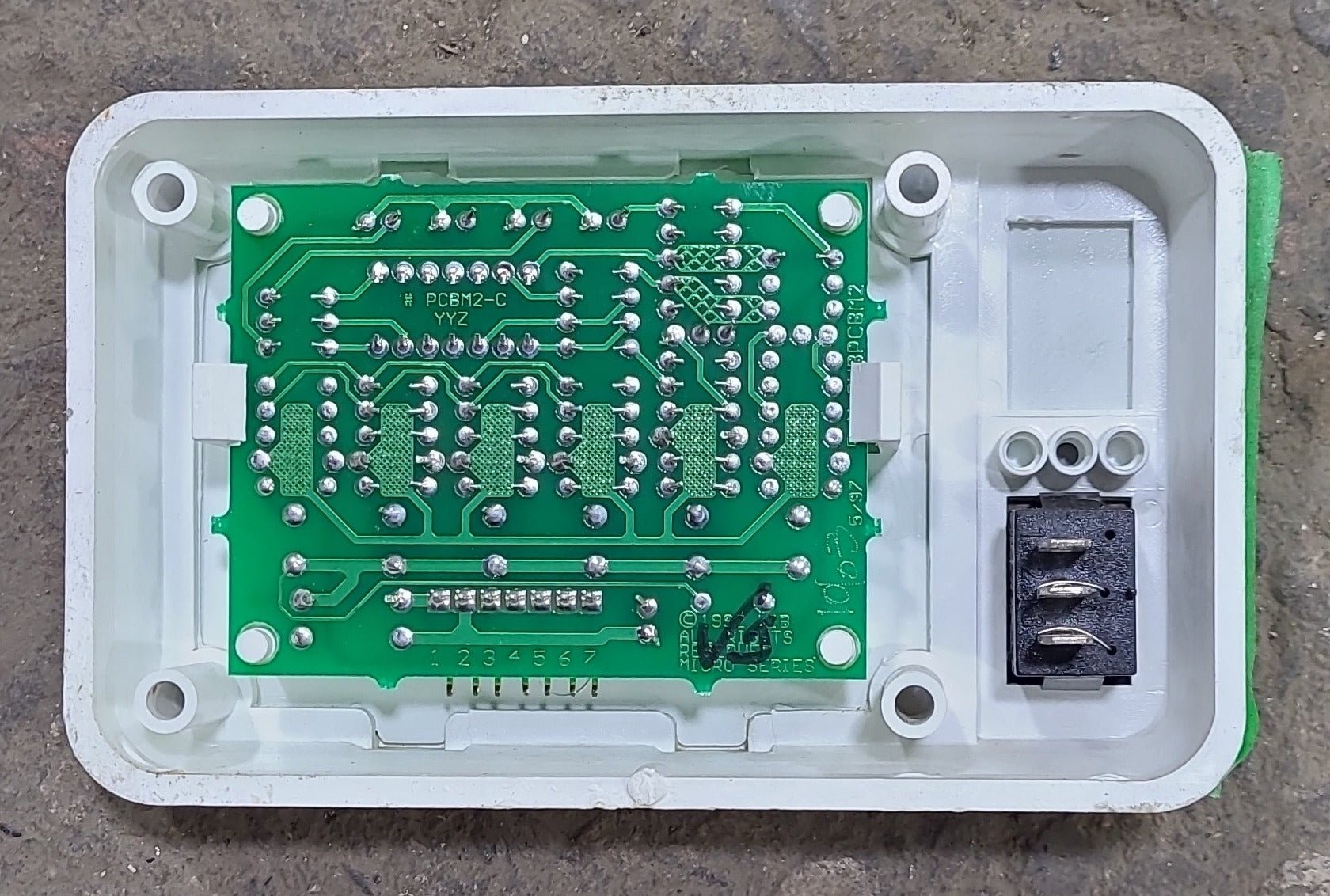 Used KIB Micro Monitor SUBPCBM2 - PCBM2-C - YYZ - White - Young Farts RV Parts