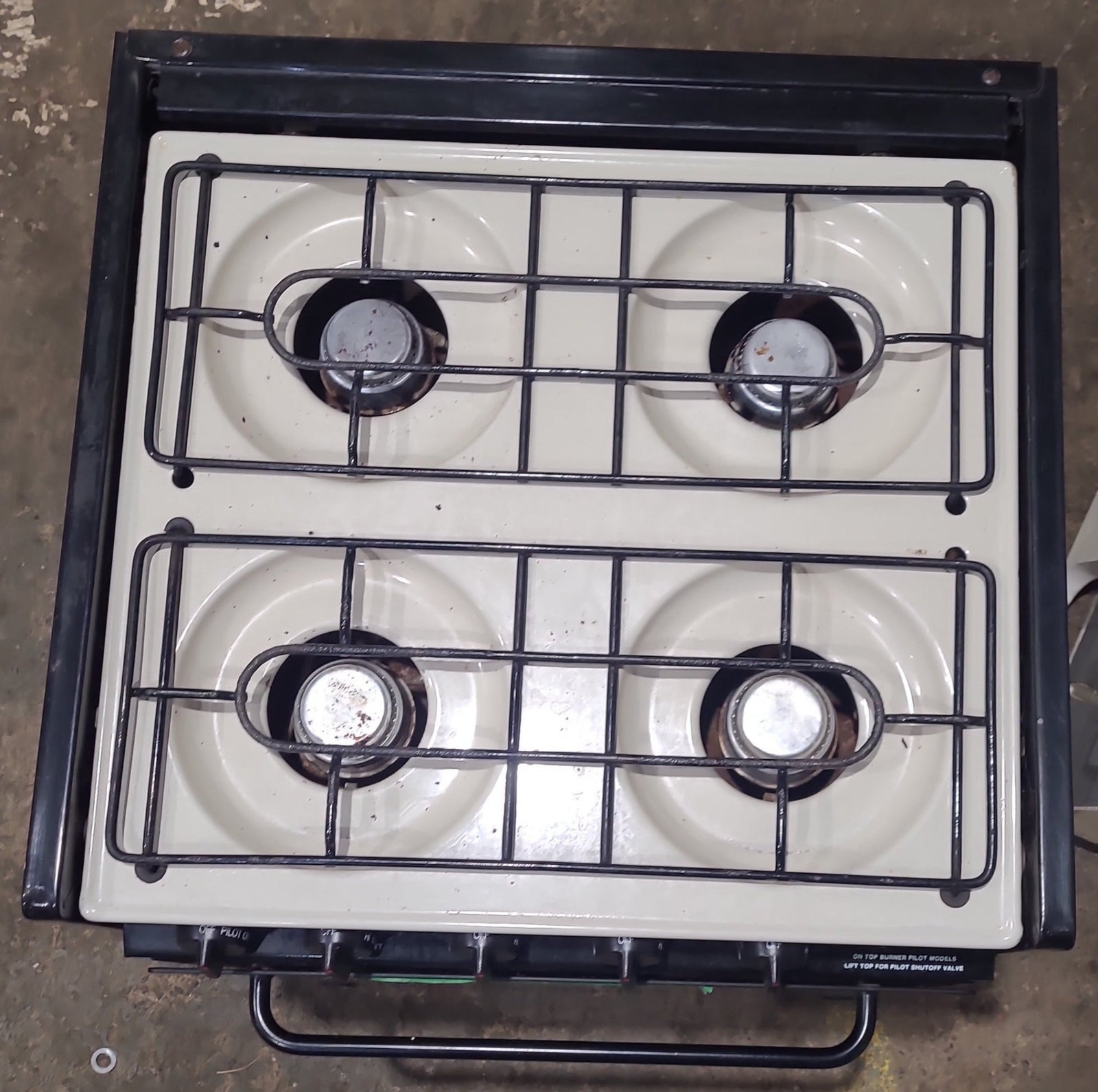 Used Magic Chef Range 4-Burner 22